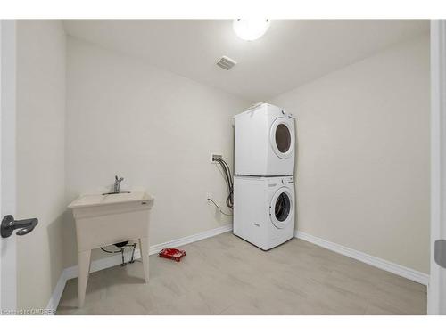 87 Hitchman Street, Paris, ON - Indoor Photo Showing Laundry Room