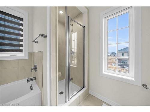 87 Hitchman Street, Paris, ON - Indoor Photo Showing Bathroom