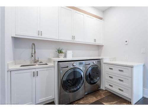 168 Nelson Street, Oakville, ON - Indoor Photo Showing Laundry Room