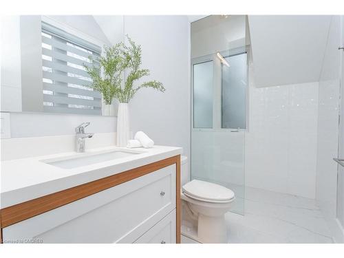 168 Nelson Street, Oakville, ON - Indoor Photo Showing Bathroom