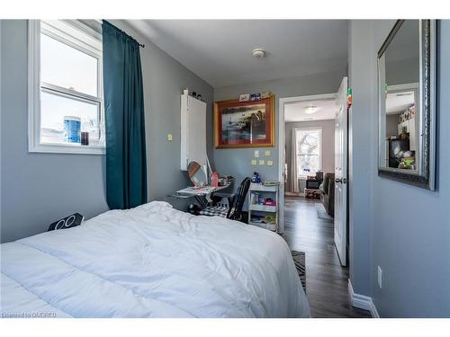 12 Inglewood Road, St. Catharines, ON - Indoor Photo Showing Bedroom