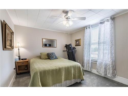 25 Victoria Street, Georgetown, ON - Indoor Photo Showing Bedroom