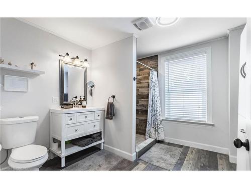 25 Victoria Street, Georgetown, ON - Indoor Photo Showing Bathroom