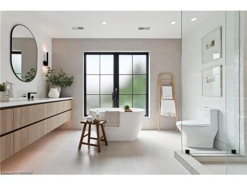5135 Mulberry Drive, Burlington, ON - Indoor Photo Showing Bathroom