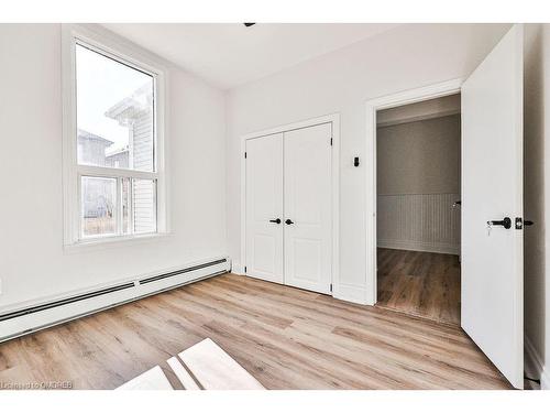 526 Fifty Road, Stoney Creek, ON - Indoor Photo Showing Other Room