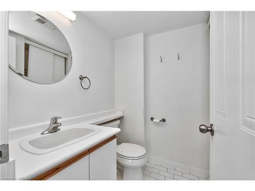 603-1270 Maple Crossing Boulevard, Burlington, ON - Indoor Photo Showing Bathroom