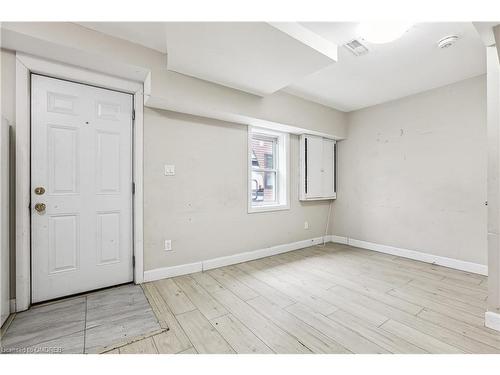 2-19 Bailey Street, St. Catharines, ON - Indoor Photo Showing Other Room