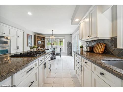 53 Woodend Drive, Carlisle, ON - Indoor Photo Showing Kitchen