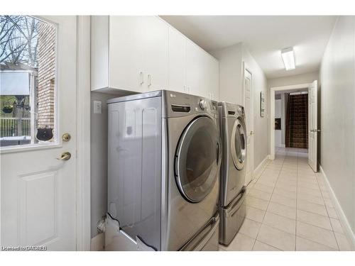 53 Woodend Drive, Carlisle, ON - Indoor Photo Showing Laundry Room