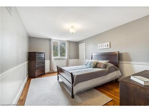 53 Woodend Drive, Carlisle, ON - Indoor Photo Showing Bedroom