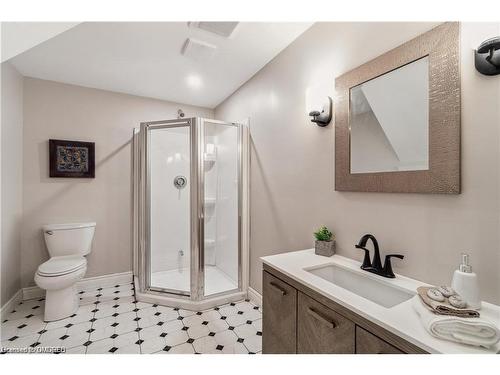 53 Woodend Drive, Carlisle, ON - Indoor Photo Showing Bathroom
