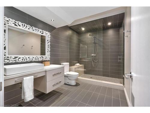 124 Foxridge Drive, Ancaster, ON - Indoor Photo Showing Bathroom