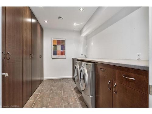 124 Foxridge Drive, Ancaster, ON - Indoor Photo Showing Laundry Room