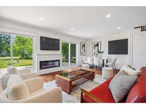 62 Windemere Road, Stoney Creek, ON - Indoor Photo Showing Living Room With Fireplace