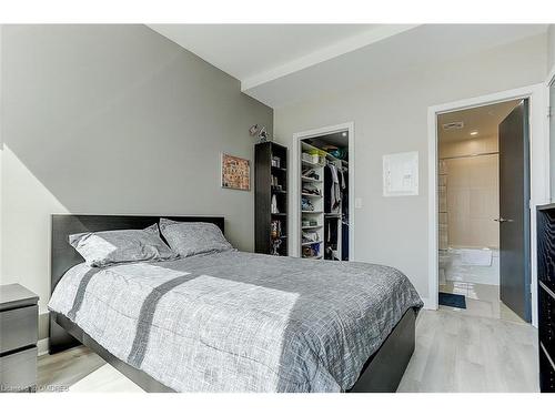 Ph2803-3985 Grand Park Drive, Mississauga, ON - Indoor Photo Showing Bedroom