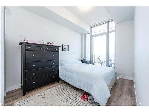 3506-60 Frederick Street, Kitchener, ON - Indoor Photo Showing Bedroom