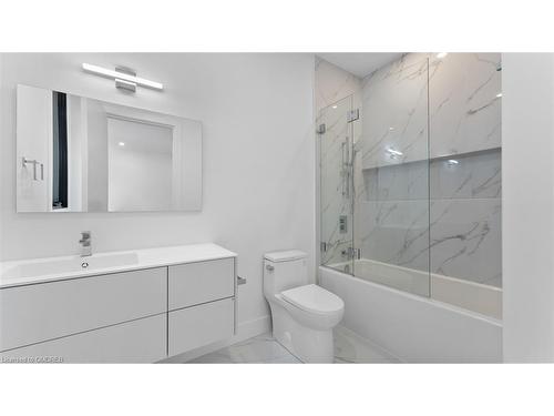 301 Lakeshore Road W, Oakville, ON - Indoor Photo Showing Bathroom