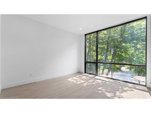 301 Lakeshore Road W, Oakville, ON - Indoor Photo Showing Other Room