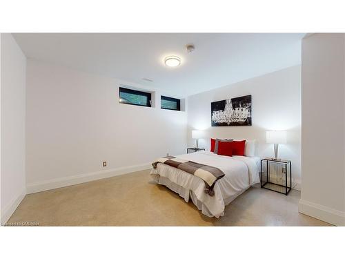1207 Stirling Drive, Oakville, ON - Indoor Photo Showing Bedroom