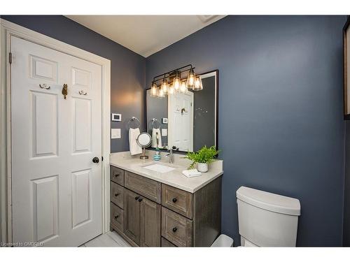 360 North Shore Boulevard E, Burlington, ON - Indoor Photo Showing Bathroom