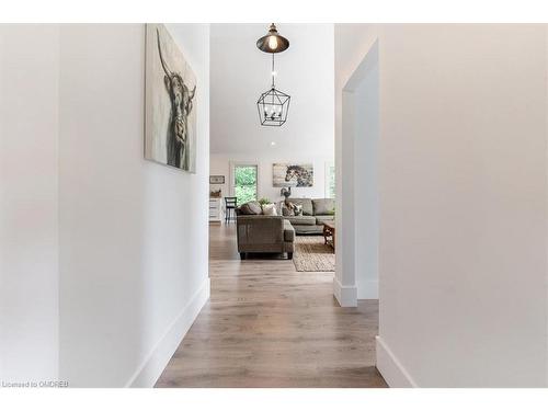 674217 Hurontario Street, Mono, ON - Indoor Photo Showing Living Room