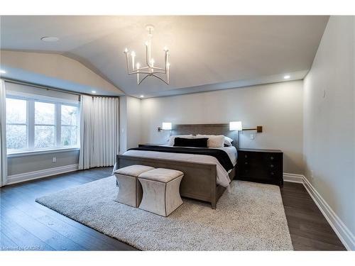 3-2265 Lakeshore Road, Burlington, ON - Indoor Photo Showing Bedroom