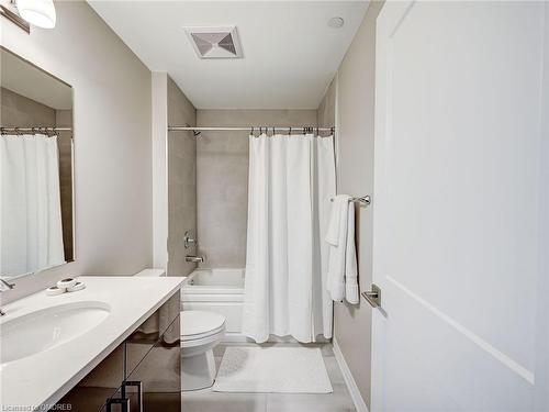 416-470 Gordon Krantz Avenue, Milton, ON - Indoor Photo Showing Bathroom