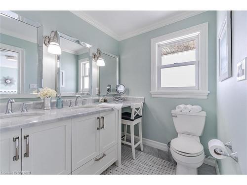 35 Promenade Way, Fort Erie, ON - Indoor Photo Showing Bathroom