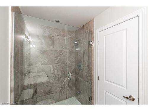 2314 Natasha Circle, Oakville, ON - Indoor Photo Showing Bathroom