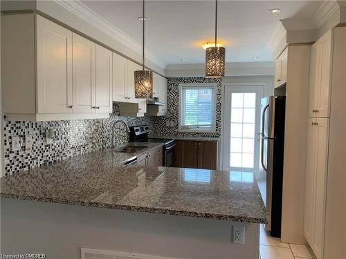 201 Ellen Davidson Drive, Oakville, ON - Indoor Photo Showing Kitchen With Upgraded Kitchen