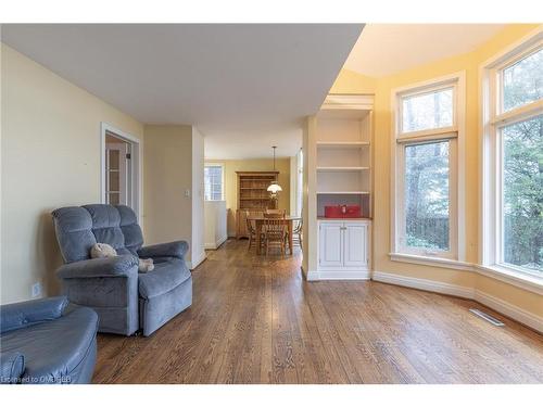 21 Second Street, Oakville, ON - Indoor Photo Showing Living Room
