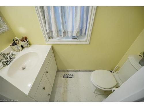 1347 Wendigo Trail, Mississauga, ON - Indoor Photo Showing Bedroom