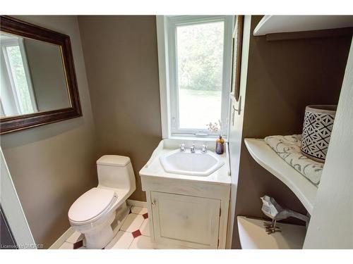 6611 Frederick Street, Burlington, ON - Indoor Photo Showing Bathroom