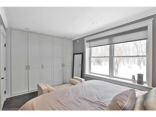 576 Parkside Drive, Hamilton, ON - Indoor Photo Showing Bedroom