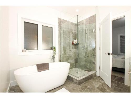 1546 Sandpiper Road, Oakville, ON - Indoor Photo Showing Bathroom