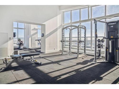 809-297 Oak Walk Drive, Oakville, ON - Indoor Photo Showing Gym Room