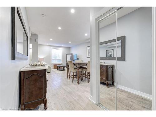 31 Dickson Street, Hamilton, ON - Indoor Photo Showing Kitchen