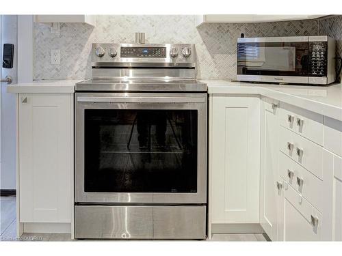 31 Dickson Street, Hamilton, ON - Indoor Photo Showing Kitchen