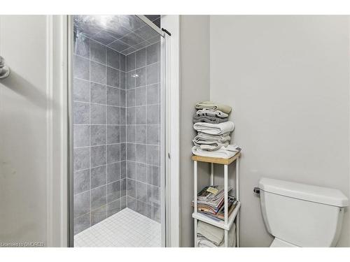 68-113 Hartley Avenue, Paris, ON - Indoor Photo Showing Bathroom
