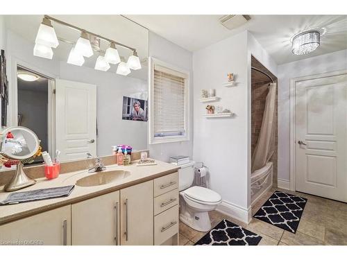 415 Vellore Park Avenue, Vaughan, ON - Indoor Photo Showing Bathroom
