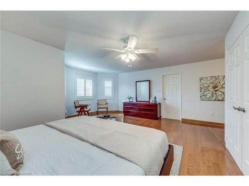 2171 Dunvegan Avenue, Oakville, ON - Indoor Photo Showing Bedroom