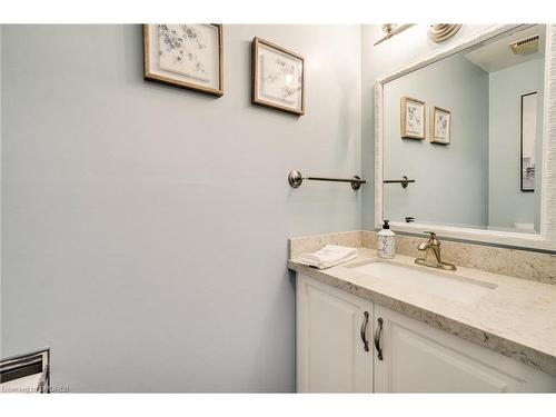1380 Merrybrook Lane, Oakville, ON - Indoor Photo Showing Bathroom