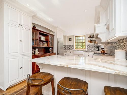 8163 10 Side Road, Halton Hills, ON - Indoor Photo Showing Kitchen