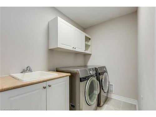 1207 Agram Drive, Oakville, ON - Indoor Photo Showing Laundry Room
