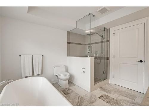 823 Partridge Drive, Burlington, ON - Indoor Photo Showing Bathroom