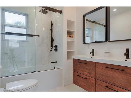 108 Rebecca Street, Oakville, ON - Indoor Photo Showing Bathroom