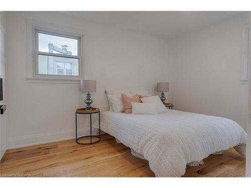 108 Rebecca Street, Oakville, ON - Indoor Photo Showing Bedroom