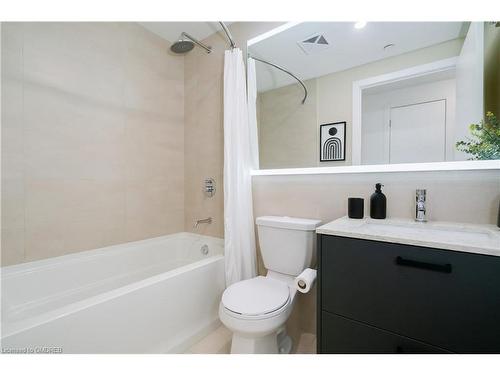 405-1331 Queen Street, Toronto, ON - Indoor Photo Showing Bathroom