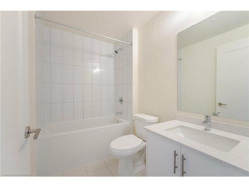 316-509 Dundas Street W, Oakville, ON - Indoor Photo Showing Bathroom