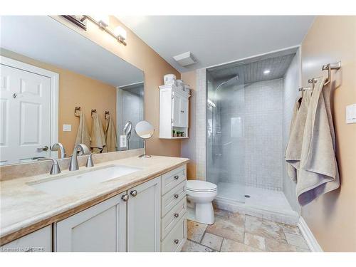 2190 Constance Drive, Oakville, ON - Indoor Photo Showing Bathroom